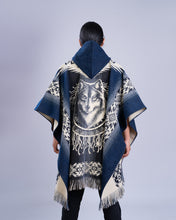 Load image into Gallery viewer, Poncho Wolf
